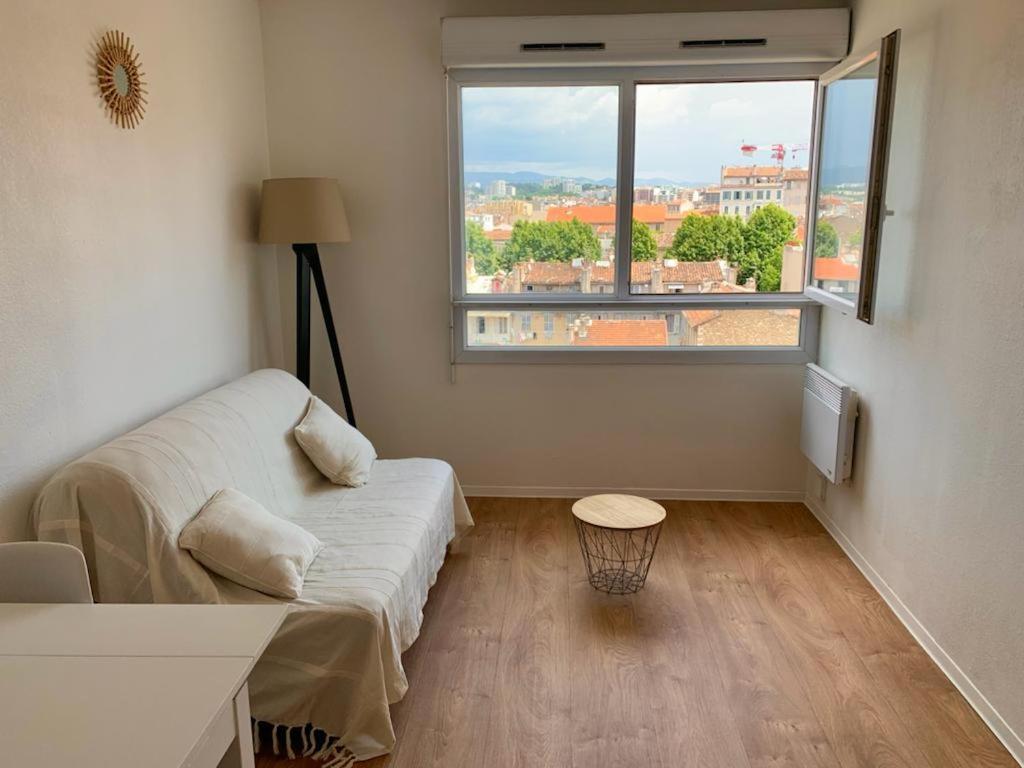 Appartement Equipe A 6 Minutes De La Gare St Charles Marseille